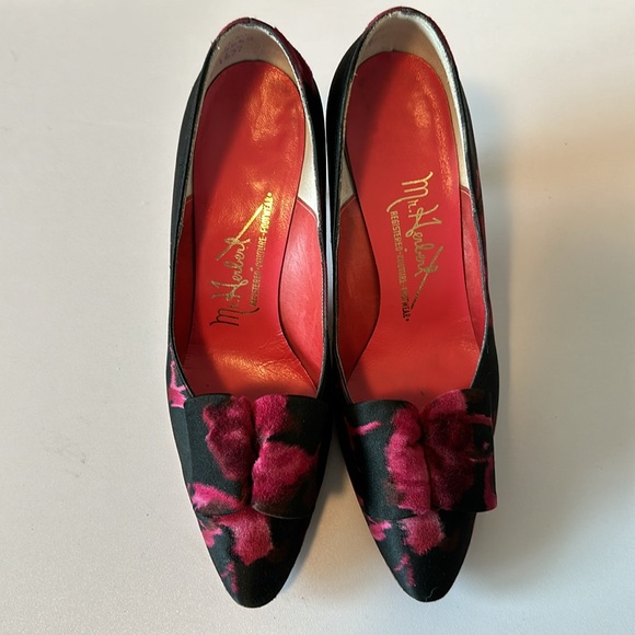 Herbert Levine Vintage Pumps - Picture 2 of 8